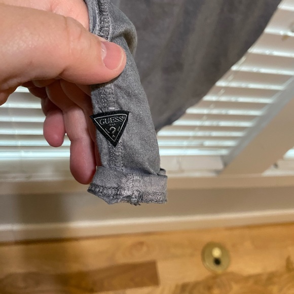 Guess Tshirt - XXL - Picture 5 of 5